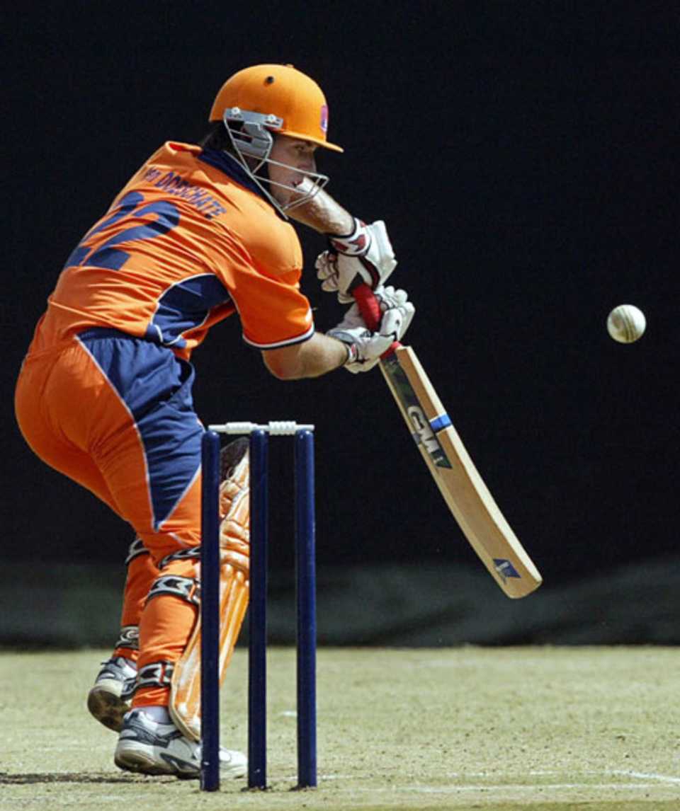 Ryan ten Doeschate steers Netherlands to victory, Bermuda v Netherlands, World Cricket League, Nairobi, February 4, 2007