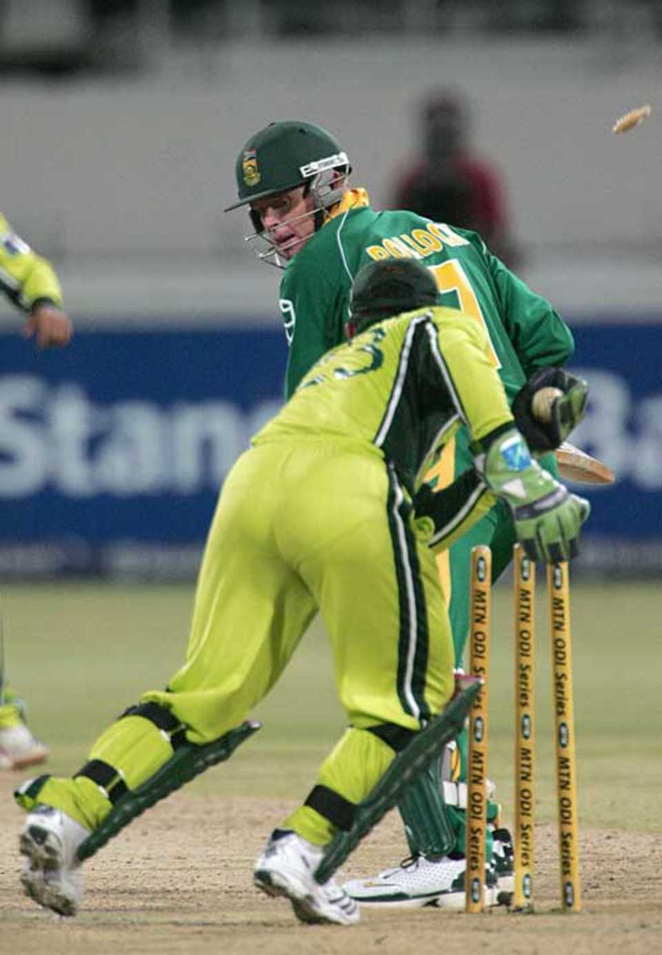 Shaun Pollock is stumped by Kamran Akmal as Pakistan win by 141 runs, South Africa v Pakistan, 2nd ODI, Durban, February 7, 2007