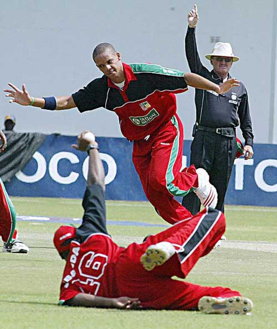 Ed Rainsford celebrates Vusi Sibanda's sharp catch to remove Tamim Iqbal, Zimbabwe v Bangladesh, 4th ODI, Harare, February 10, 2007