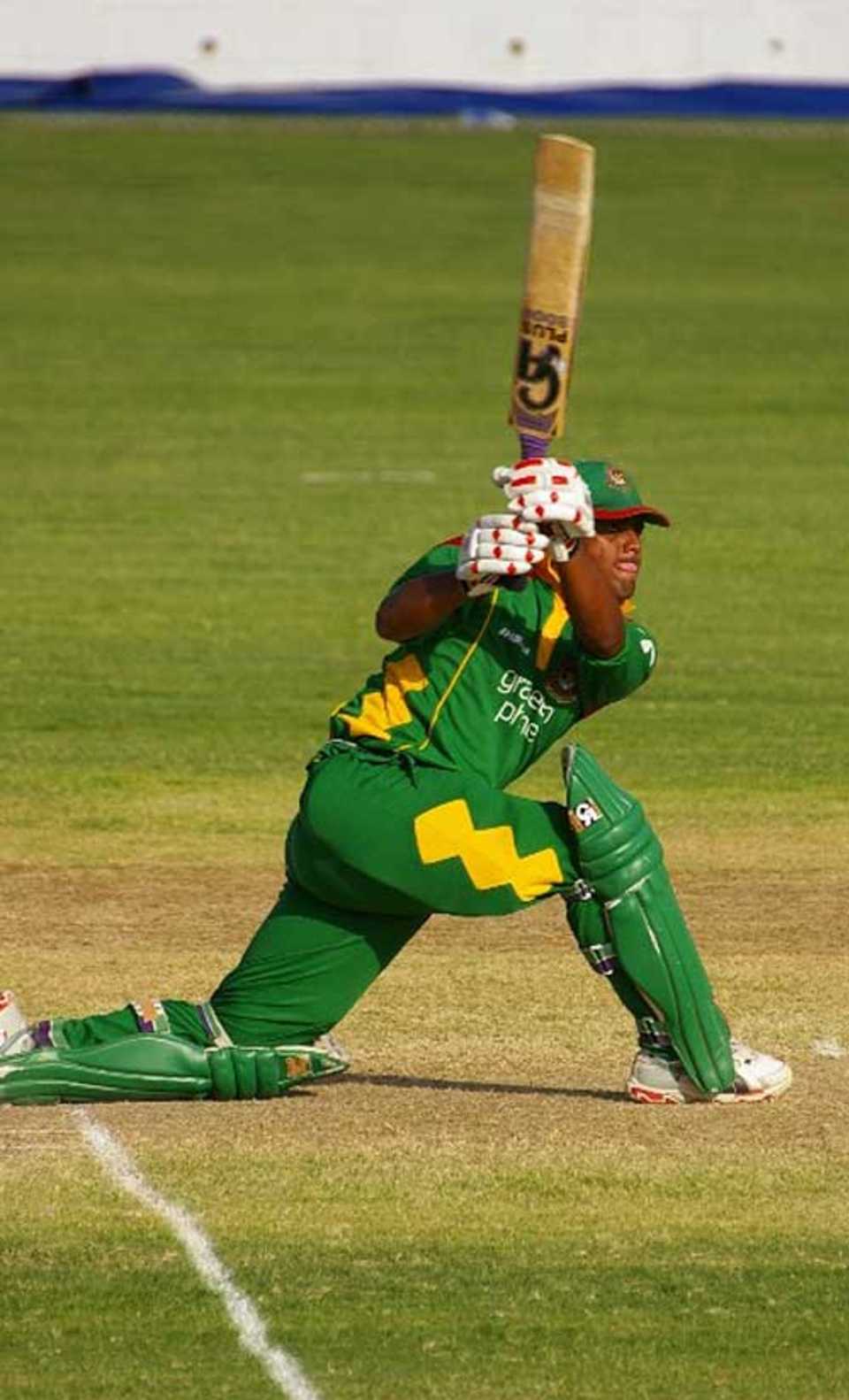 Shahriar Nafees goes down in one knee to sweep, Bermuda v Bangladesh, ICC Tri-Series, Antigua, February 26, 2007