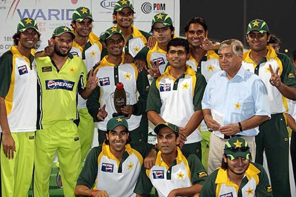 A jubilant Pakistan team after winning the Abu Dhabi series