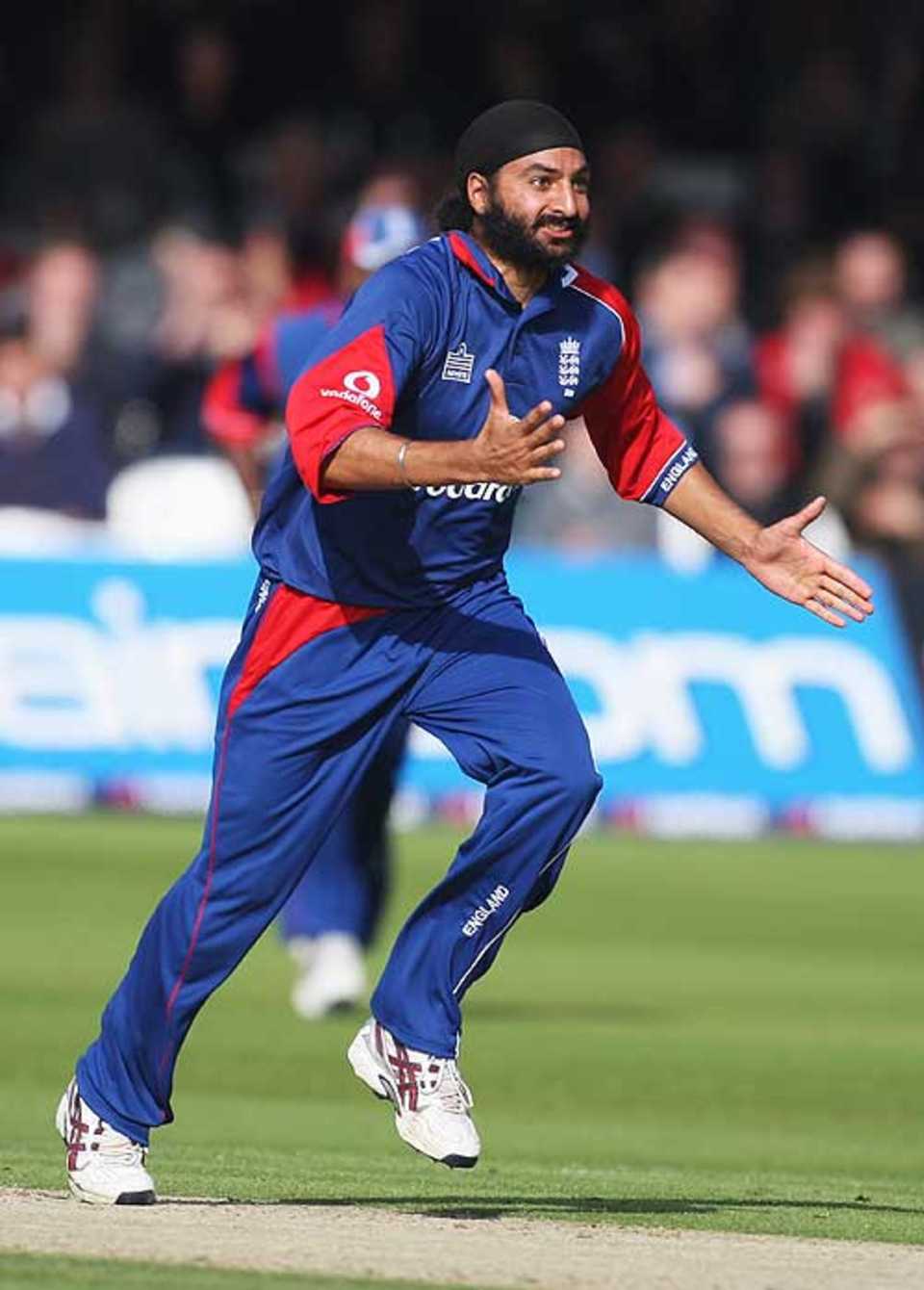 Monty Panesar celebrates the dismissal of Daren Powell, England v West Indies, 1st ODI, Lord's, July 1, 2007