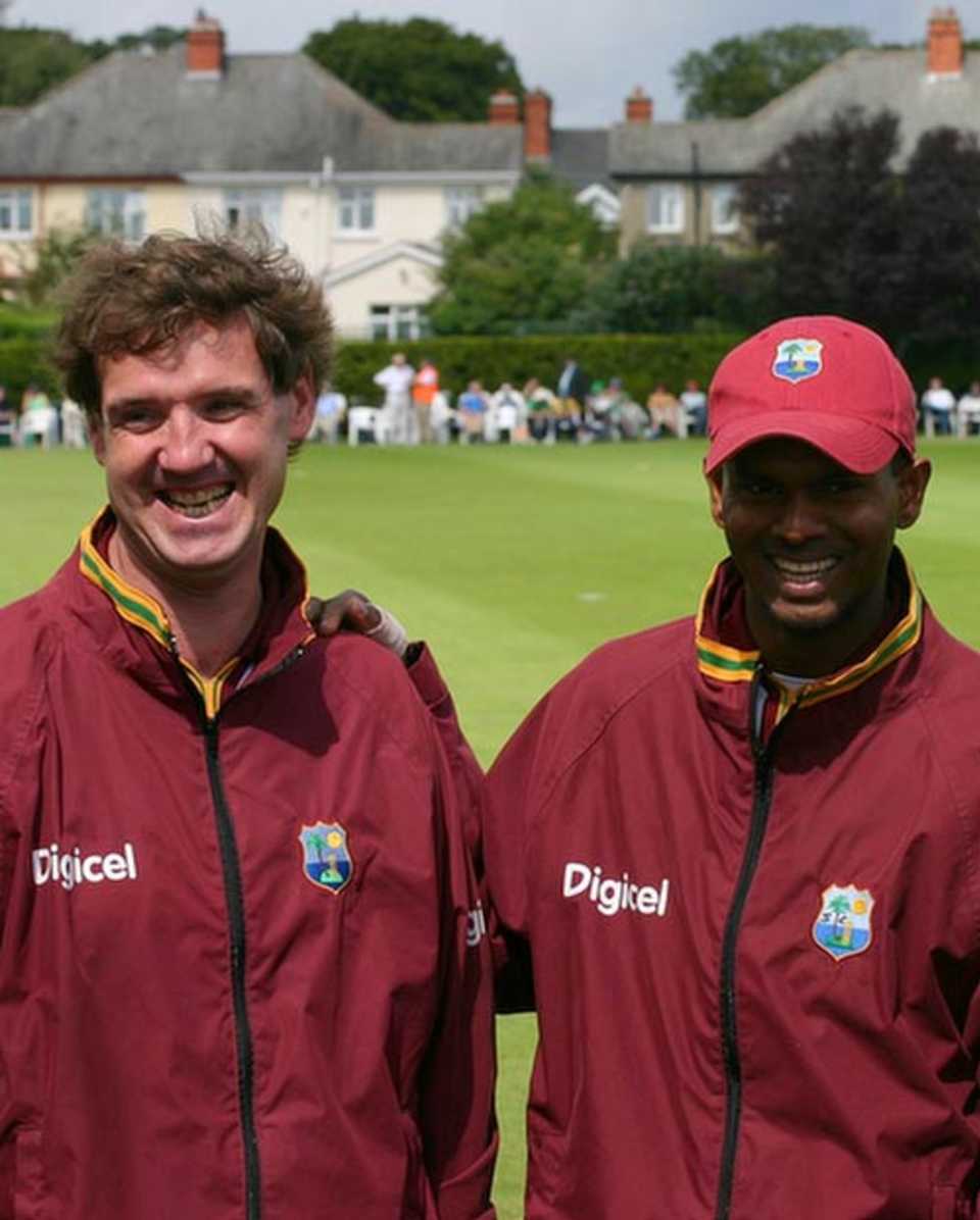 David Scott, the West Indies' performance enhancement consultant,with Shivnarine Chanderpaul, Clontarf, July 14, 2007