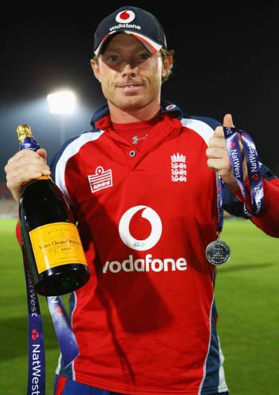 Ian Bell set up the comprehensive victory with a maiden ton and won the Man-of-the-Match award, England v India, 1st ODI, Southampton, August 21, 2007