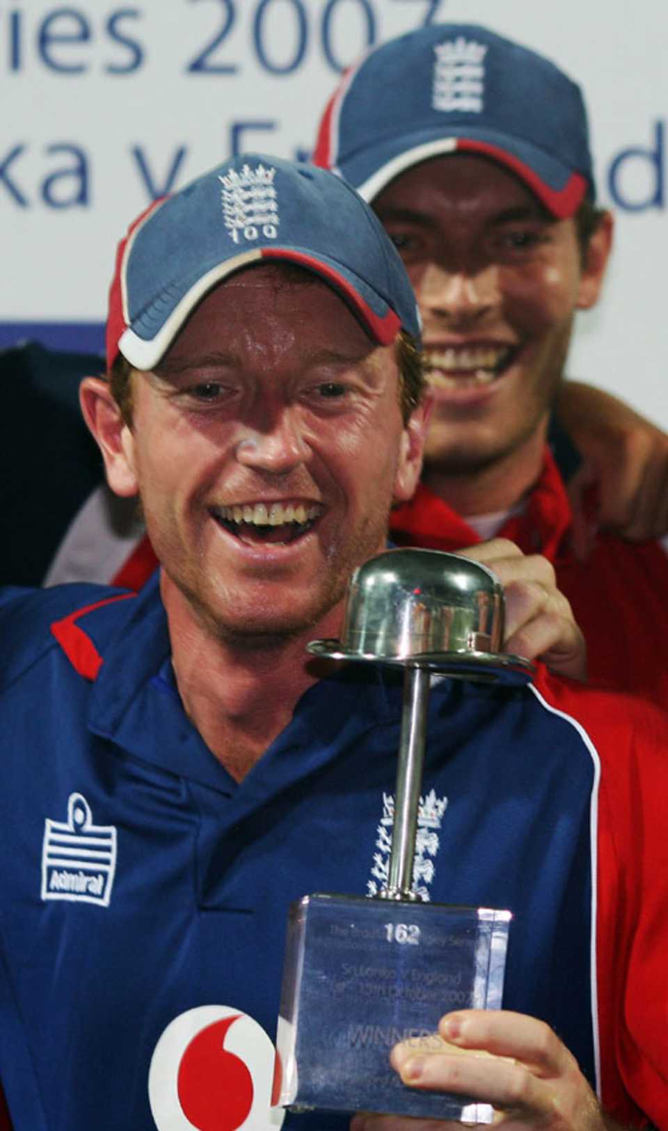 Paul Collingwood is all smiles with the series silverware, Sri Lanka v England, 5th ODI, Colombo, October 13, 2007