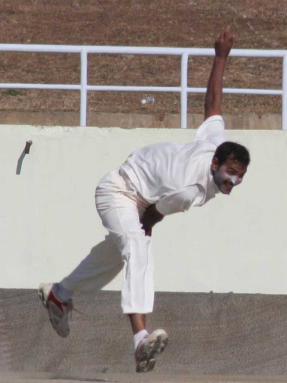 Sumit Mathur claimed career-best figures of 7 for 49 to bowl out Himachal Pradesh for 122, Himachal Pradesh v Rajasthan, Ranji Trophy Super League, Group A, 7th round, 3rd day, Dharamsala, December 27, 2007 
