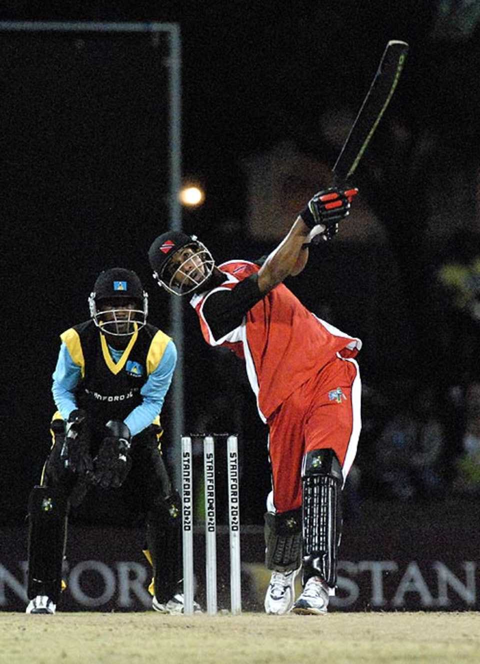 Lendl Simmons goes downtown, St Lucia v Trinidad & Tobago, 7th match, Stanford 20/20, Antigua, February 2, 2008