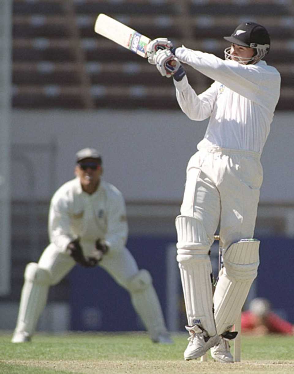 Stephen Fleming swivels into a pull, New Zealand v England, 3rd Test, Christchurch, February 18, 1997