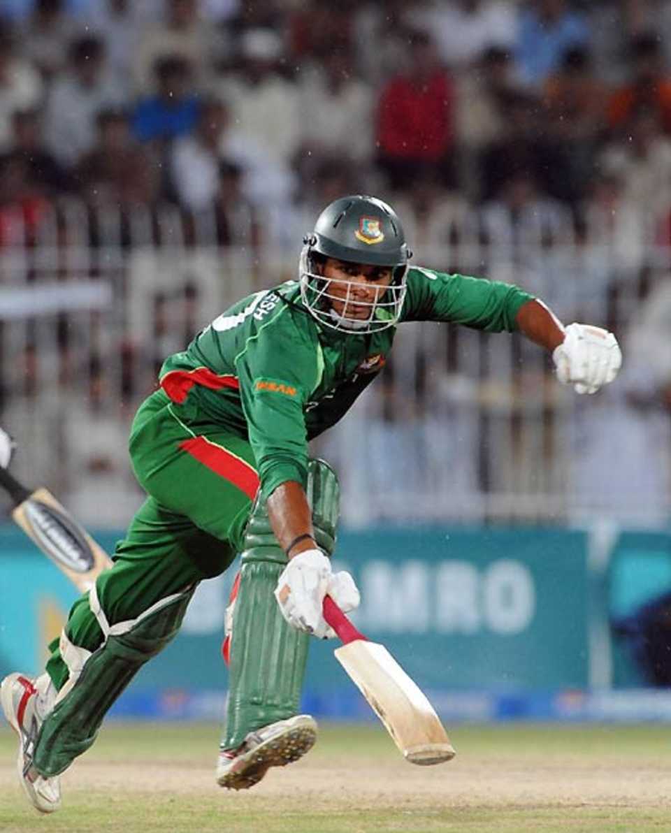 Mahmudullah leads Bangladesh's lower-order revival with an unbeaten 58, Pakistan v Bangladesh, 2nd ODI, Faisalabad, April 11, 2008 