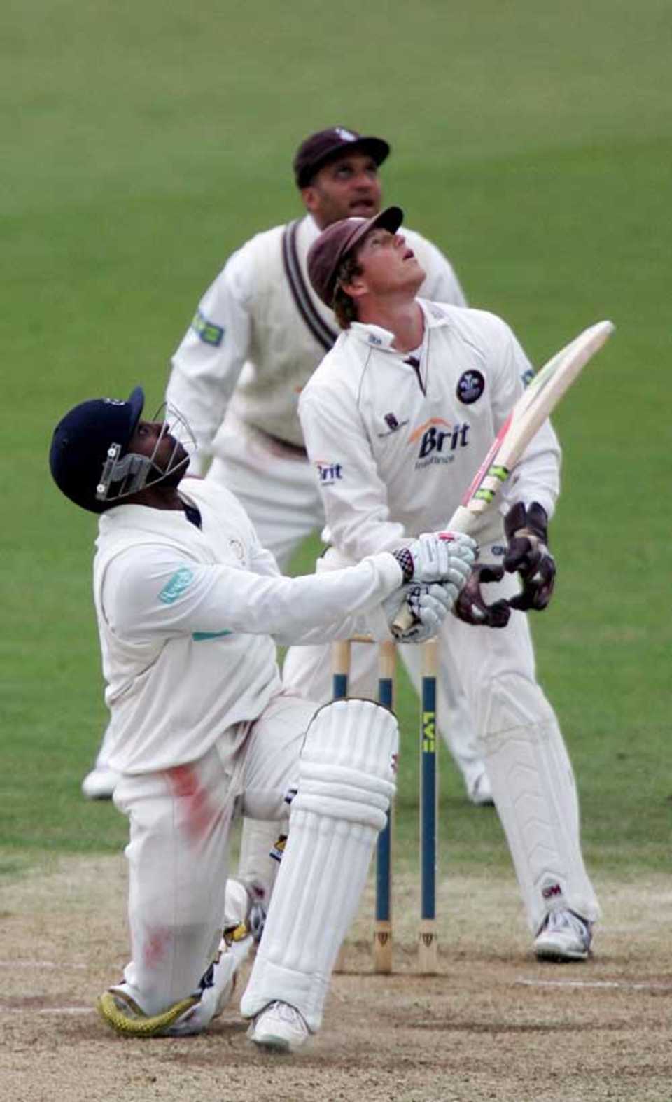 Dimitri Mascarenhas top edges a sweep to be caught, Hampshire v Surrey, County Championship, The Rose Bowl, May 17, 2008