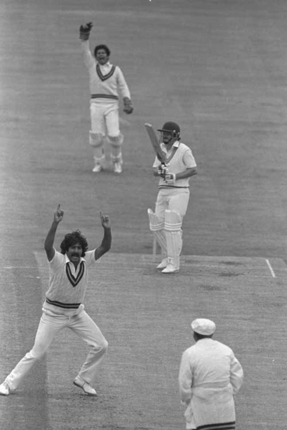 Sarfraz Nawaz appeals for an lbw, World Cup 1983