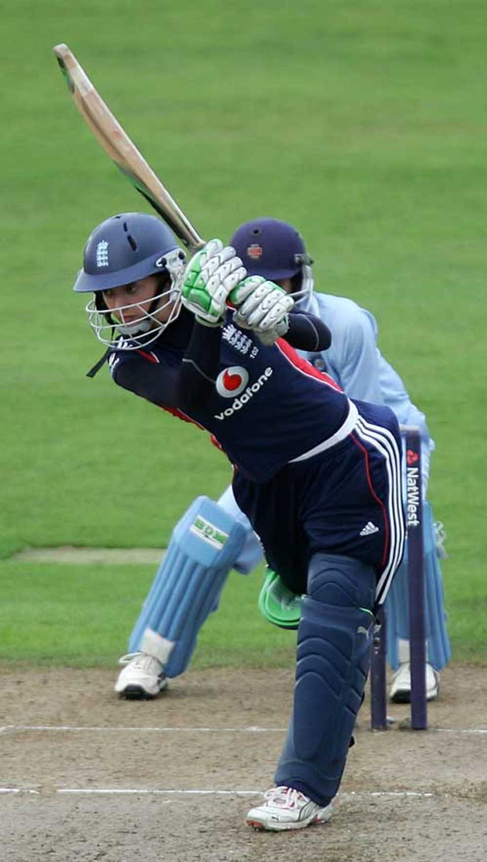 Sarah Taylor hit 24 off 17 balls in England's chase, England v India , 3rd women's ODI, Taunton, September 4, 2008