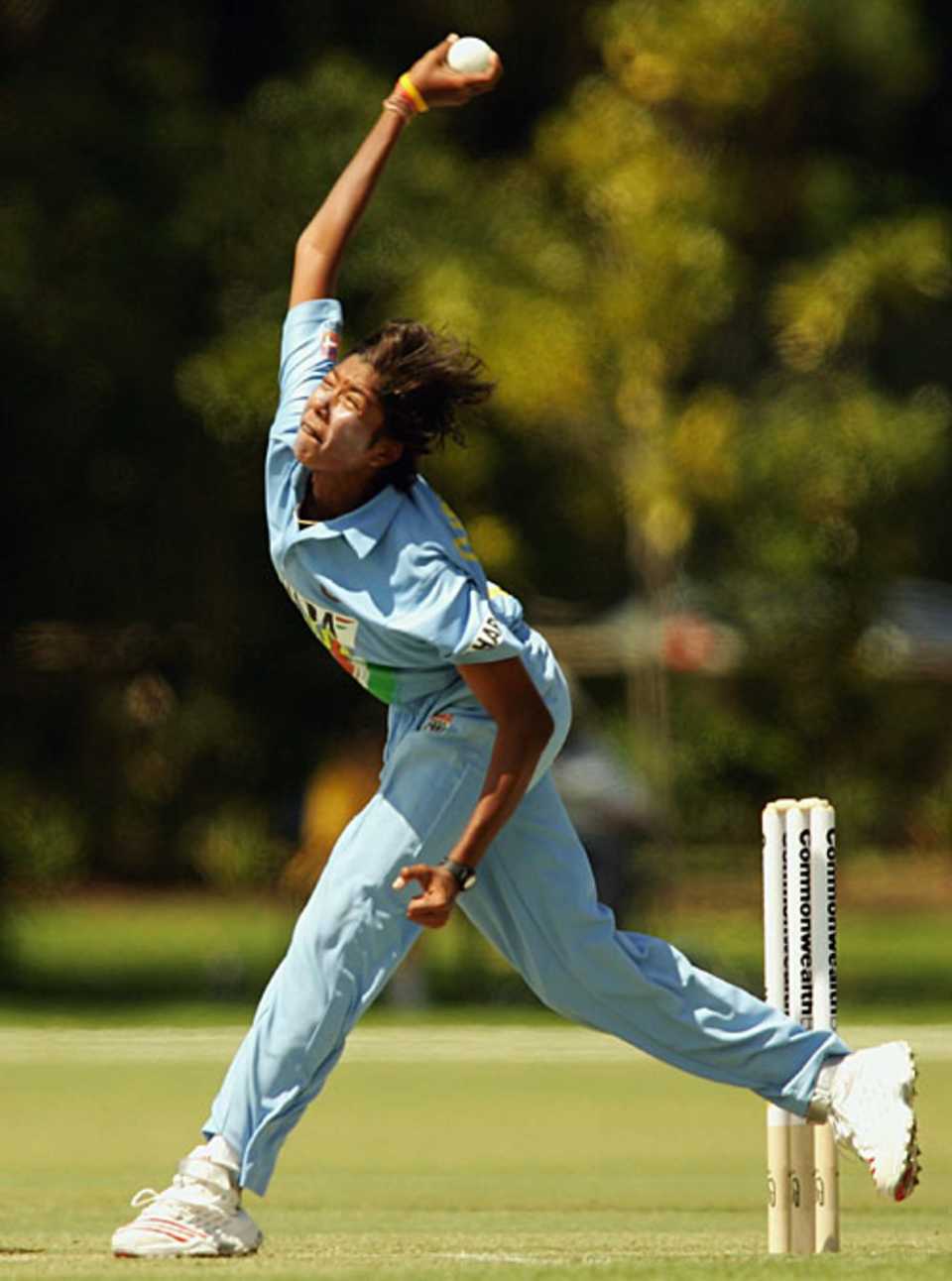 Jhulan Goswami in full stride, Australia v India, Adelaide, 1st women's ODI, February 25, 2006