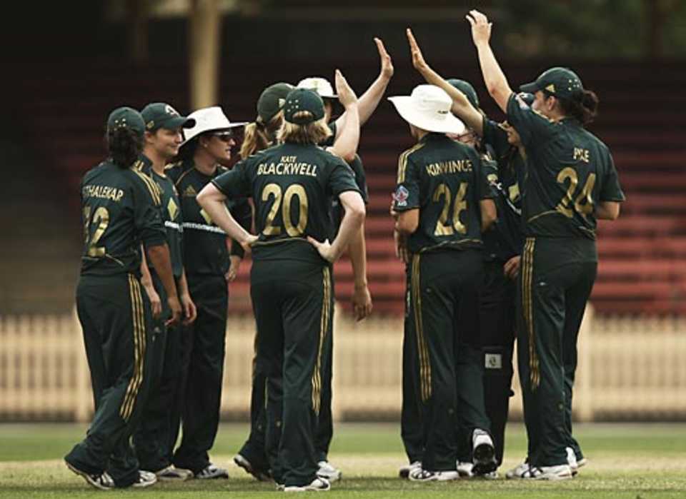 The Australians celebrate the fall of a wicket, Australia Women v India Women, 3rd ODI, Sydney, November 5, 2008
