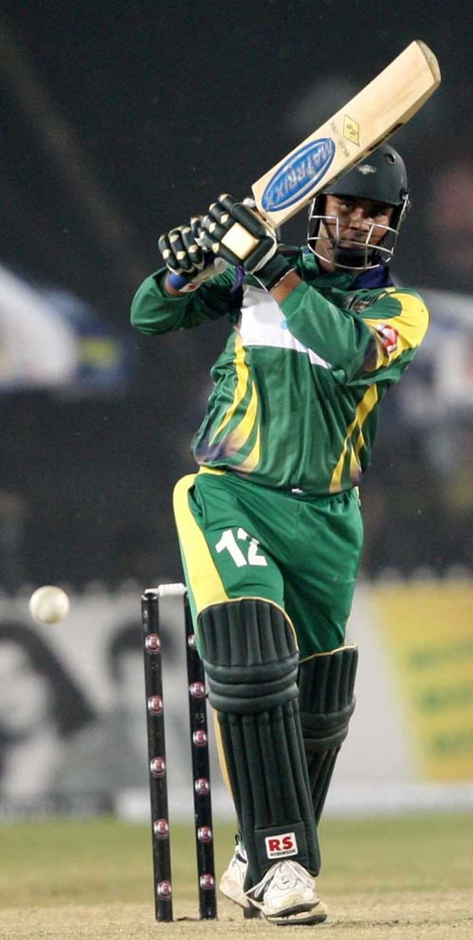 Imran Farhat plays one down the ground, Chennai Superstars v Lahore Badshahs, ICL , Ahmedabad, November 9, 2008