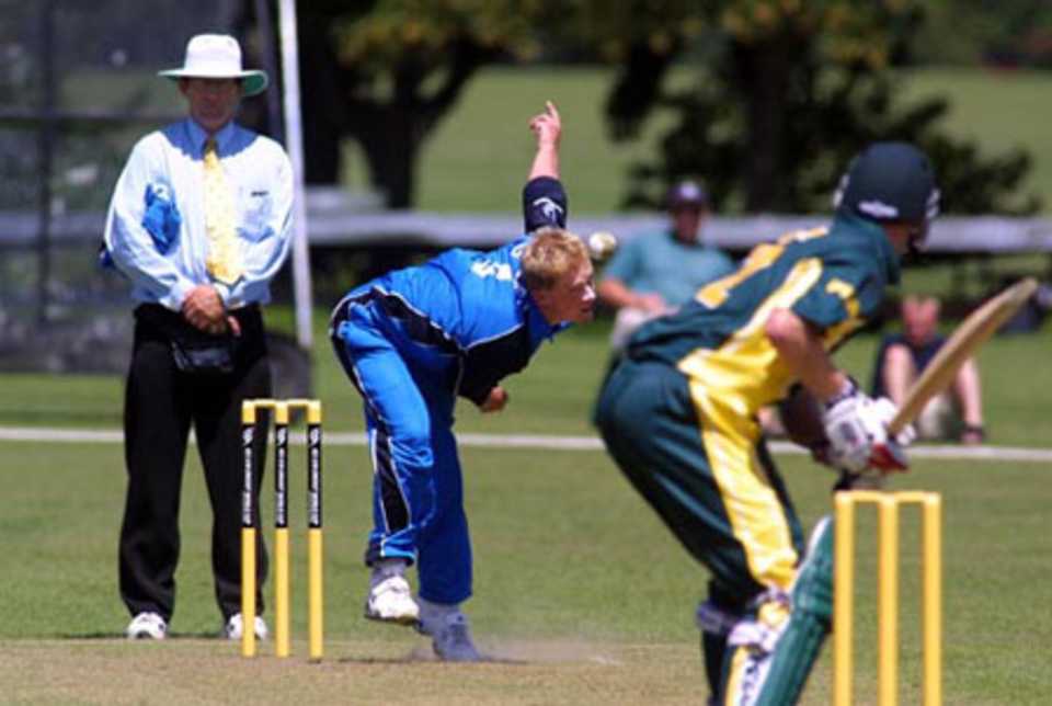 England Under-19 bowler Chris Gilbert delivers a ball during his spell of 2-65 from 10 overs. ICC Under-19 World Cup Super League Group 2: Australia Under-19s v England Under-19s at Hagley Oval, Christchurch, 30 January 2002.