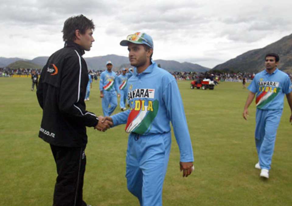 Fleming and Ganguly shake hands at the end of the match. 4th ODI: New Zealand v India at Queenstown, 4 Jan 2003