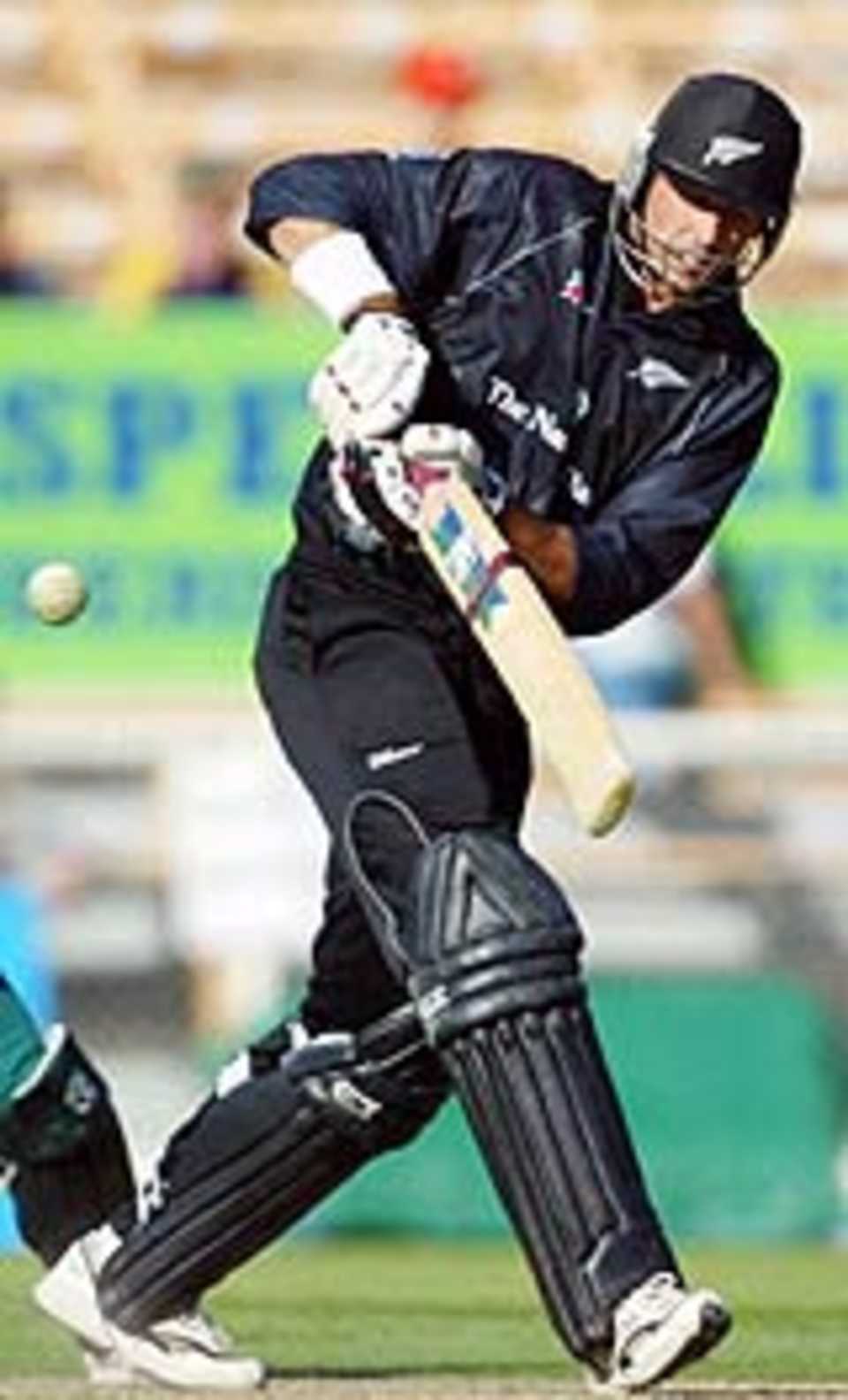 Stephen Fleming glances on his way to a matchwinning century, New Zealand v Pakistan, 3rd ODI, Christchurch, January 10, 2004