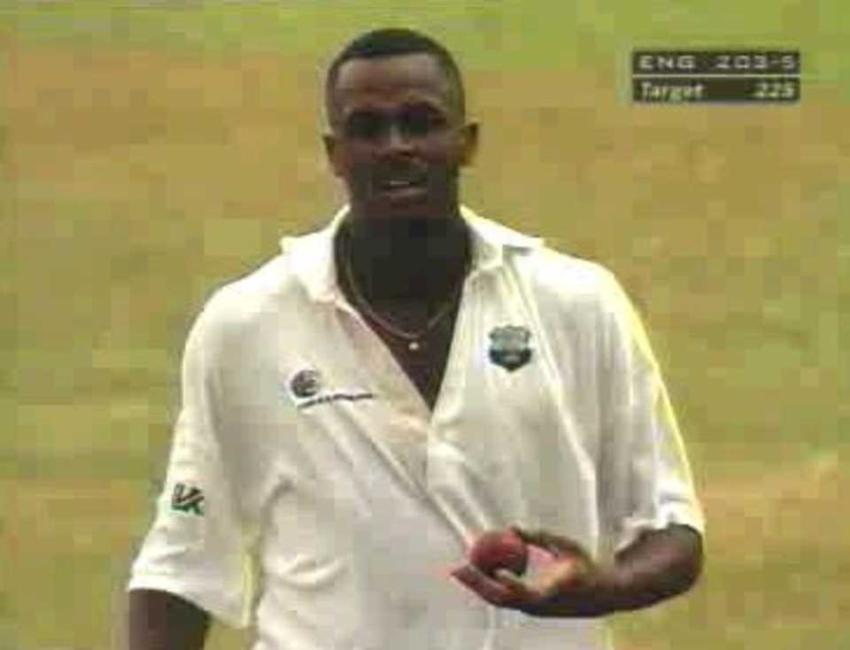 3rd Test, West Indies v England Feb 13-17 1998 Final day, Walsh returns to the attack