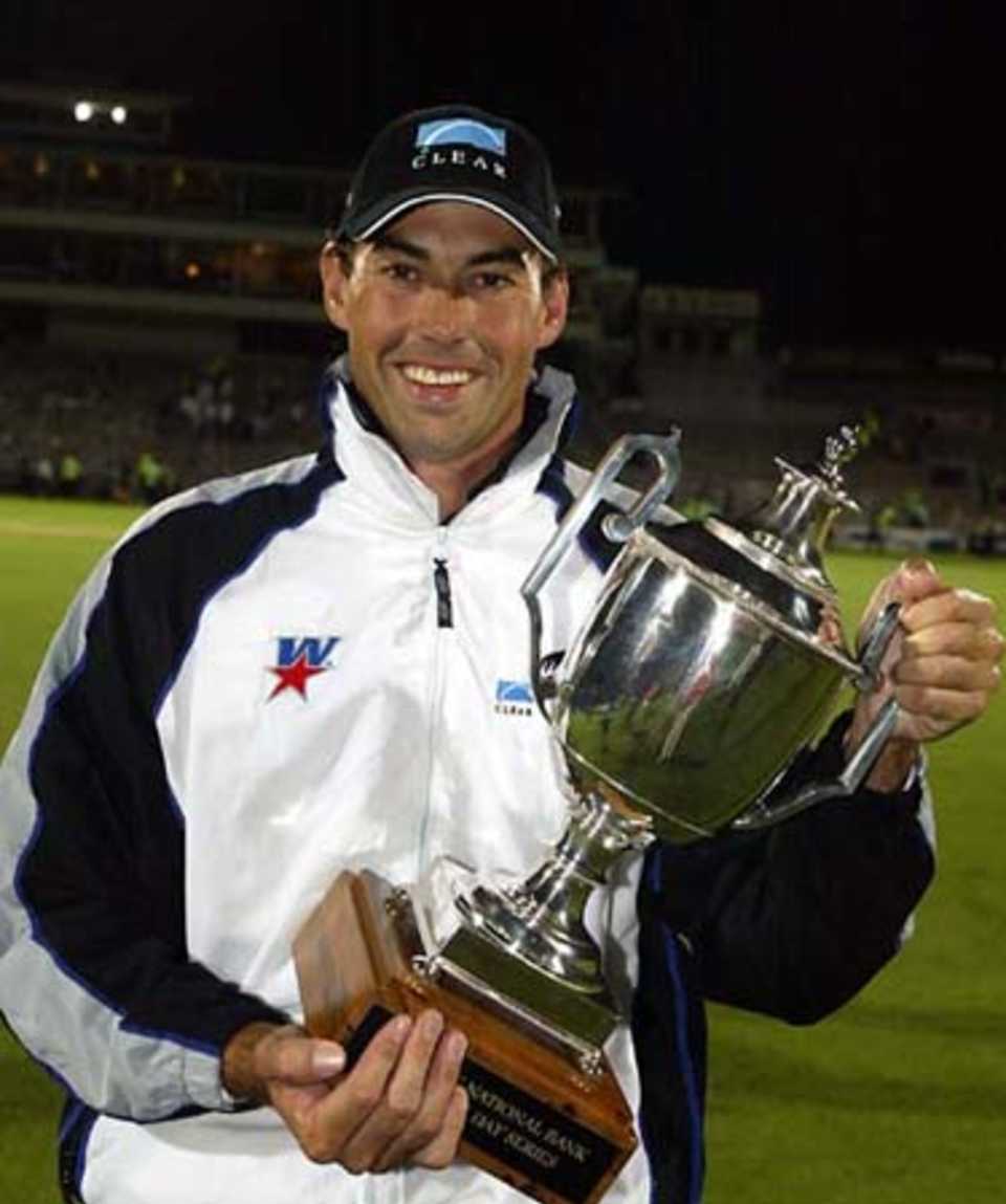 New Zealand captain Stephen Flemin poses with the National Bank Series trophy after beating England by five wickets to win the series 3-2. 5th ODI: New Zealand v England at Carisbrook, Dunedin, 26 February 2002.