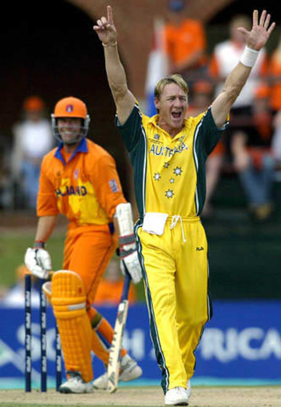 Andy Bichel appeals successfully for LBW to dismiss Van Troost