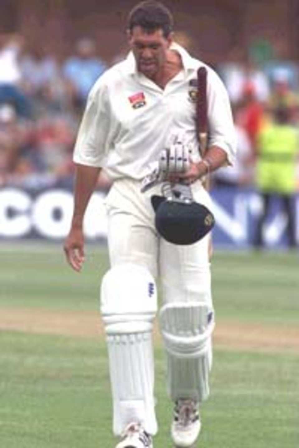 9 Dec 1999: Hansie Cronje of South Africa screams at himself after being caught for 2 runs during the 2nd Test match at St George's cricket ground Port Elizabeth in South Africa.