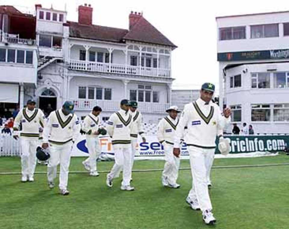 Waqar Younis leads out his side at Trent Bridge for the first game of the tour