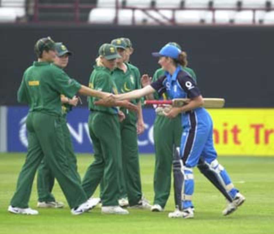 The 4th match of the ODI series ends in an England victory