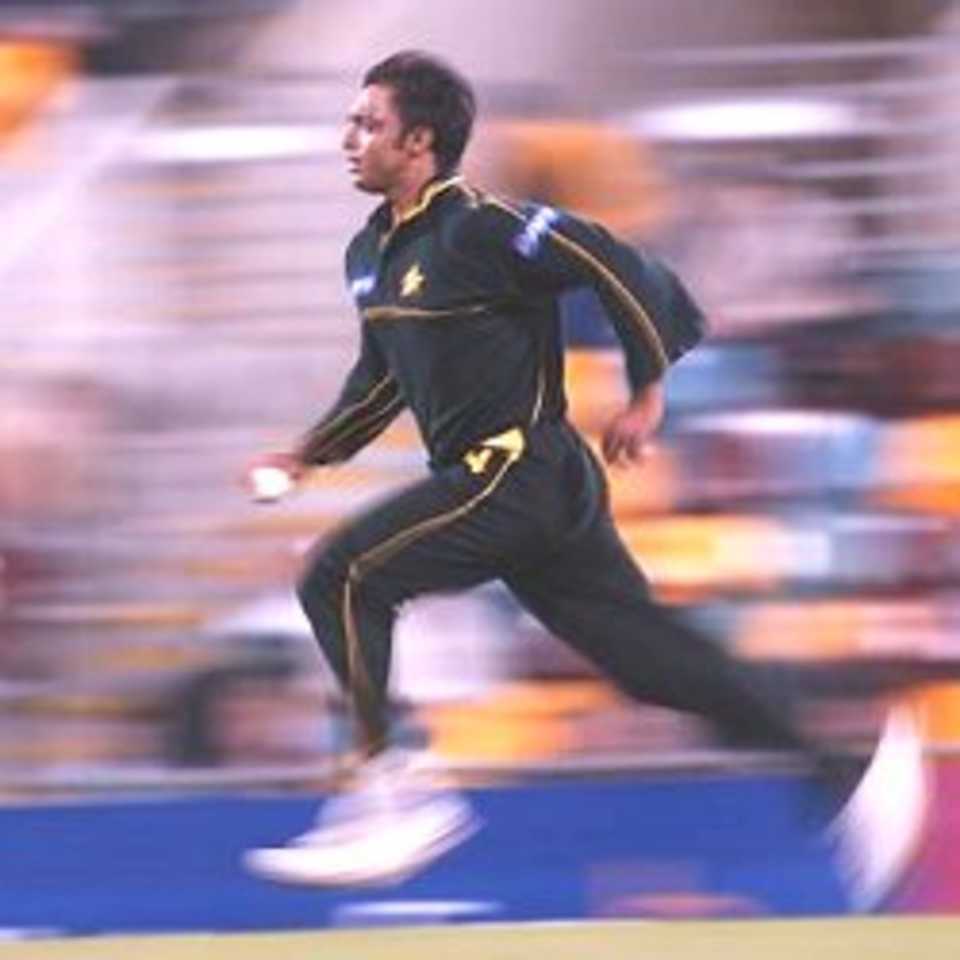 BRISBANE-JUNE 19: Shoaib Akhtar of Pakistan in action bowling against Australia during the Tower Super Challenge II one day Cricket match played between Australia and Pakistan at the Gabba in Brisbane, Australia on June 19, 2002.