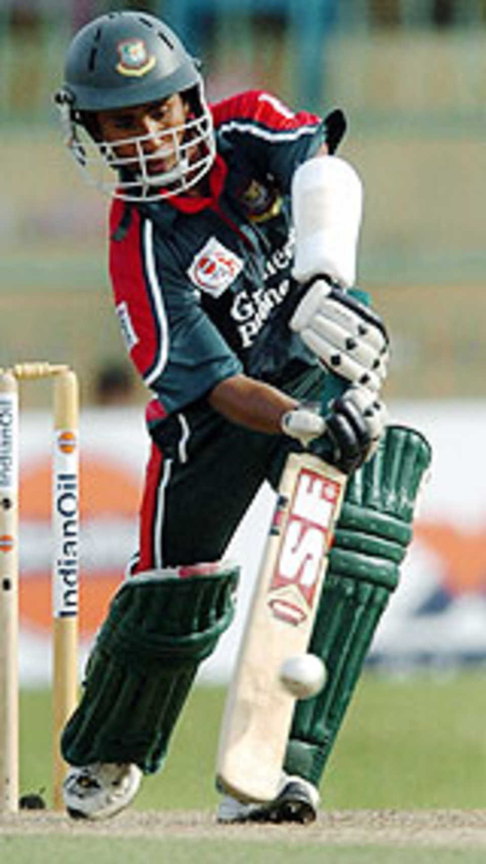 Mohammed Ashraful in action, Sri Lanka v Bangladesh, 9th match, Asia Cup, Colombo, July 23, 2004