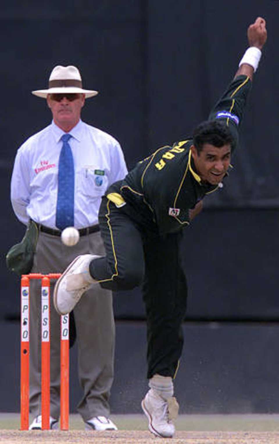 5th Match: Australia v Pakistan, PSO Tri-Nation Tournament, 4 September 2002