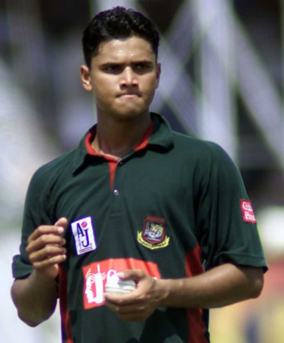 Mashrafe Mortaza with a determined look while bowling