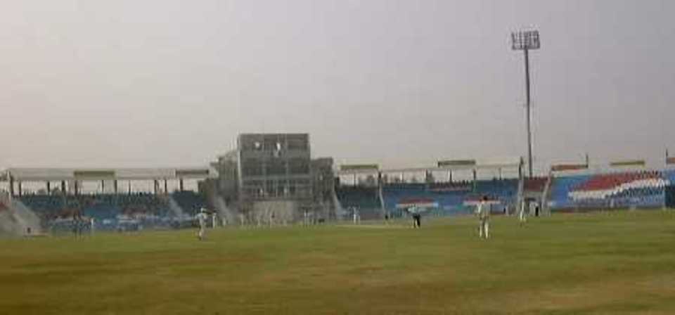 A general view of the ground and England players fielding on day 4, PCB Patron's XI v England XI at Rawalpindi, 1-4 Nov 2000