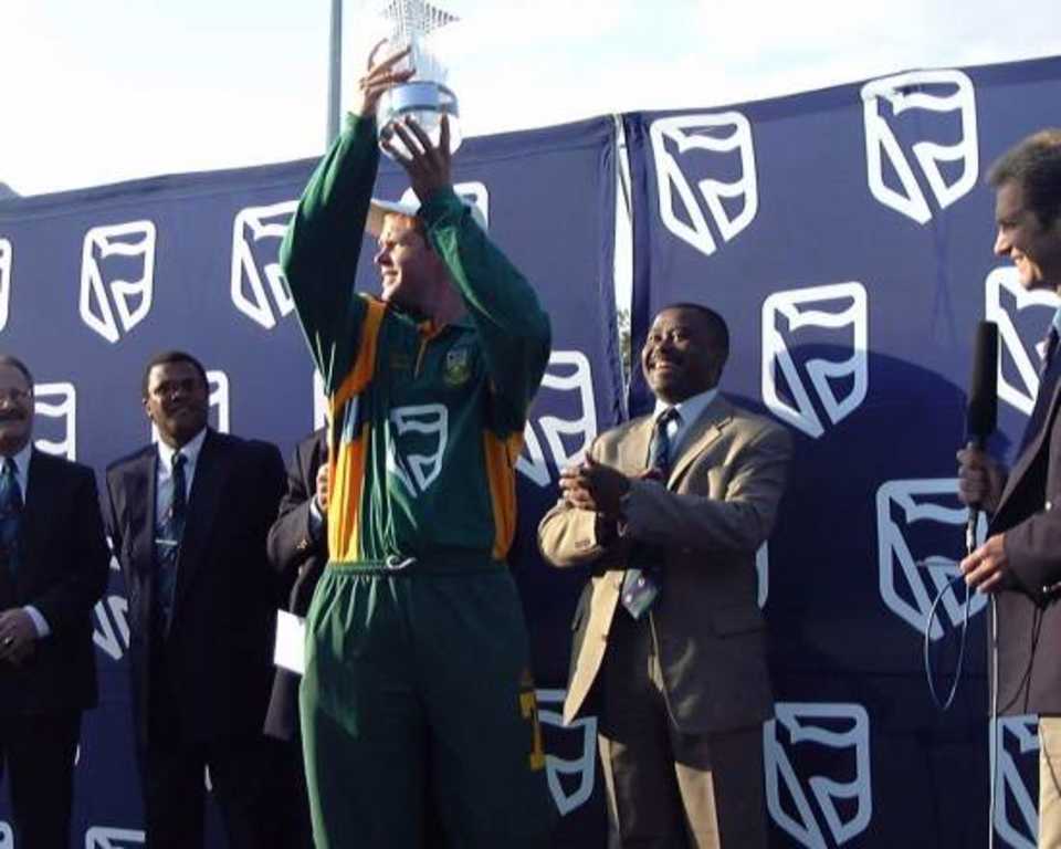 Shaun Pollock with the Standard Bank Trophy