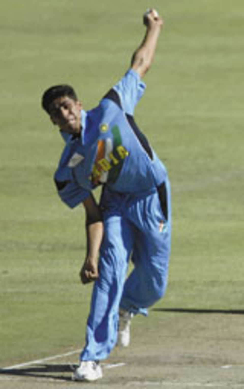 Ashish Nehra in his delivery stride, India v Kenya, World Cup Super Sixes, Capetown, March 7, 2003