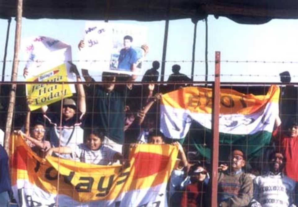 14 Dec 2000: Zimbabwe in India 2000/01, 5th ODl, India v Zimbabwe, Municipal Stadium, Rajkot