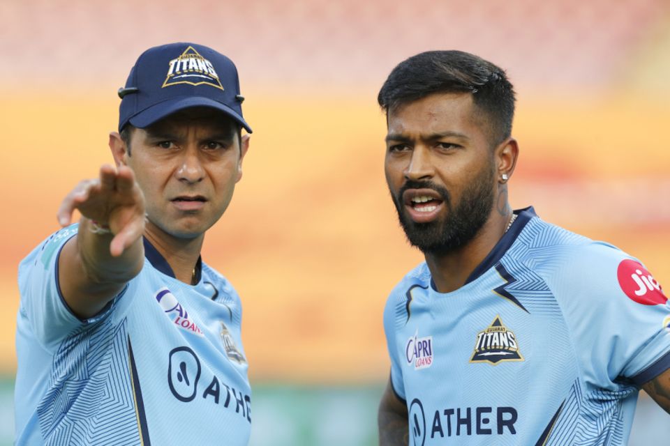 Hardik Pandya Praised By Team Director Vikram Solanki For Having A &Quot;Poise That Is Typical Of Winners&Quot; 4 Vikram Solanki and Hardik Pandya thrash out their plans•BCCI