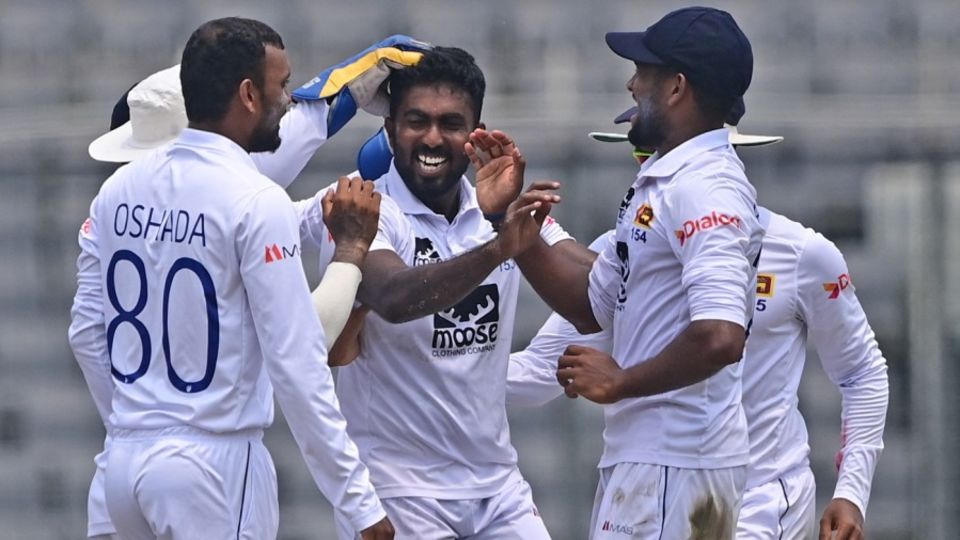 Asitha Fernando is congratulated by his team-mates, Bangladesh vs Sri Lanka, 2nd Test, Mirpur, 5th day, May 27, 2022