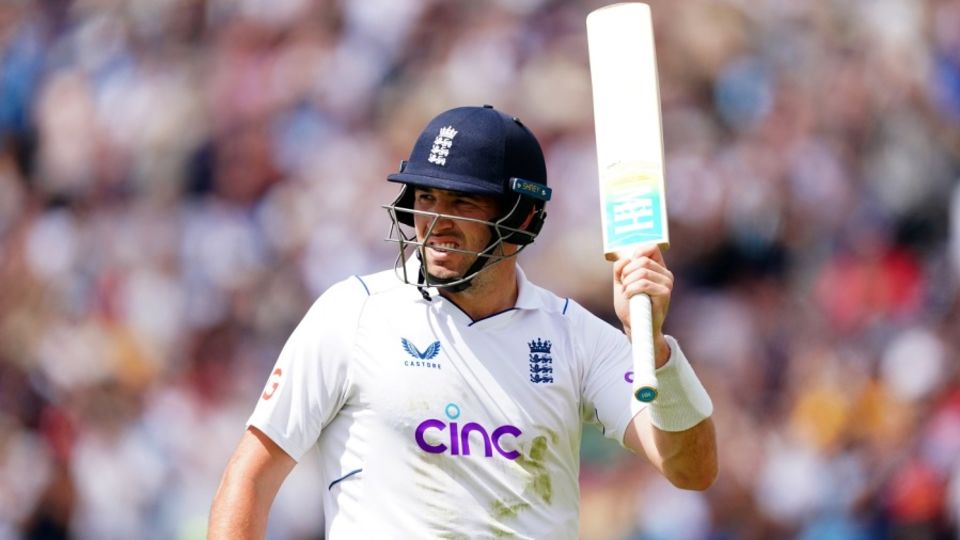 Jamie Overton acknowledges the applause as he walks back for 97, England vs New Zealand, 3rd Test, Headingley, 3rd day, June 25, 2022