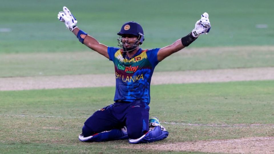 Dasun Shanaka celebrates after leading Sri Lanka to the win