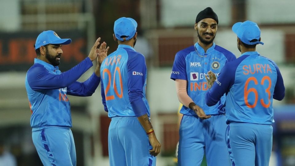 Arshdeep Singh started with a three-wicket over, India vs South Africa, 1st T20I, Thiruvananthapuram, September 28, 2022