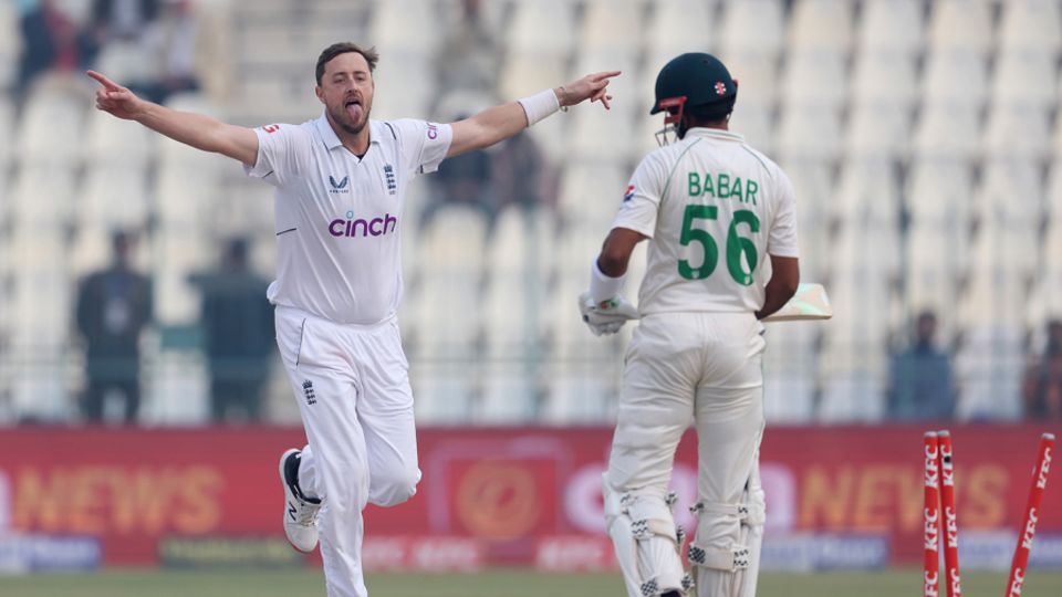Ollie Robinson celebrates after cleaning up Babar Azam, Pakistan vs England, 2nd Test, Multan, 2nd day, December 10, 2022