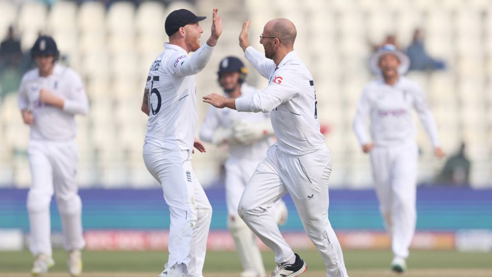 Jack Leach and Ben Stokes celebrate the wicket of Saud Shakeel, Pakistan vs England, 2nd Test, Multan, 2nd day, December 10, 2022