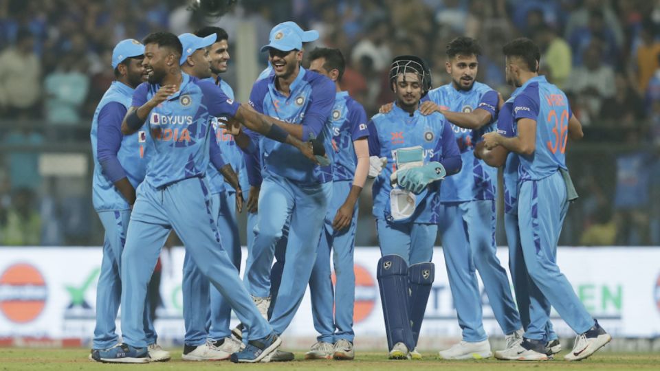 Axar Patel, Hardik Pandya and Co celebrate after India's win, India vs Sri Lanka, 1st T20I, Mumbai, Wankhede Stadium, January 3, 2023