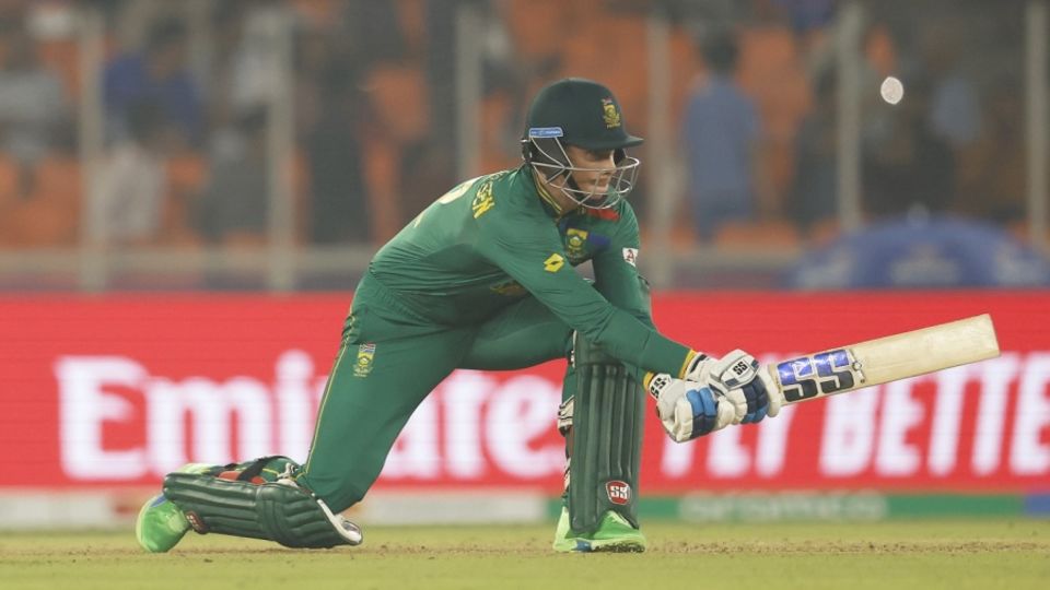 Rassie van der Dussen attempts a reverse sweep, Afghanistan vs South Africa, World Cup, Ahmedabad, November 10, 2023