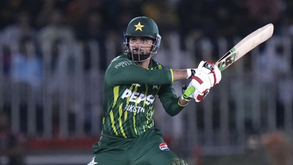 Shadab Khan scored a quick 20-ball 41 to lift Pakistan