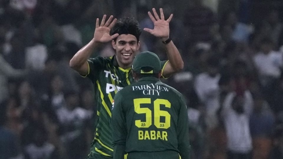 Abbas Afridi picked up two wickets in two balls in the 19th over