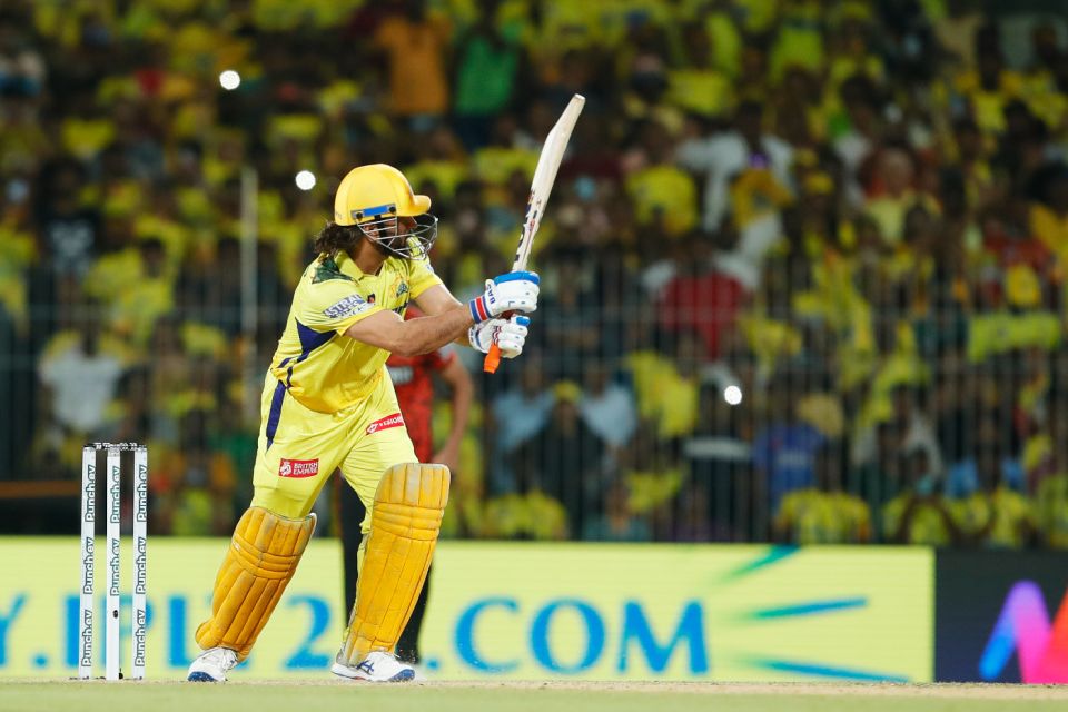 MS Dhoni whipped a first-ball four