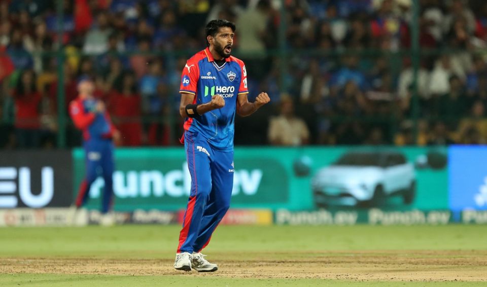 Khaleel Ahmed came away with 4-0-31-2, Royal Challengers Bengaluru vs Delhi Capitals, IPL 2024, Bengaluru, May 12, 2024