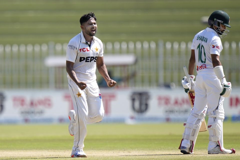 Khurram Shahzad exults after cleaning up Shadman Islam, Pakistan vs Bangladesh, 2nd Test, Rawalpindi, 3rd day, September 1, 2024